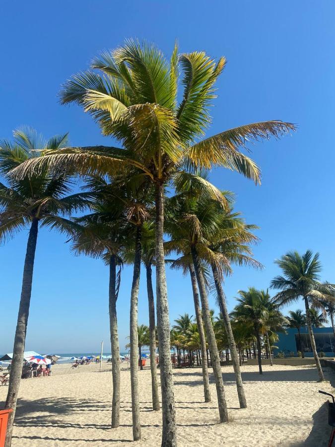 Apto A 50M Da Praia, Com Ar Condicionado, Wifi , Portaria 24H برايا جراندي المظهر الخارجي الصورة