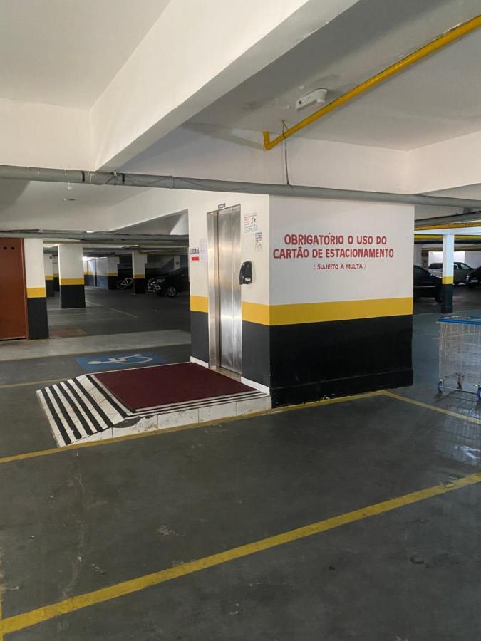 Apto A 50M Da Praia, Com Ar Condicionado, Wifi , Portaria 24H برايا جراندي المظهر الخارجي الصورة